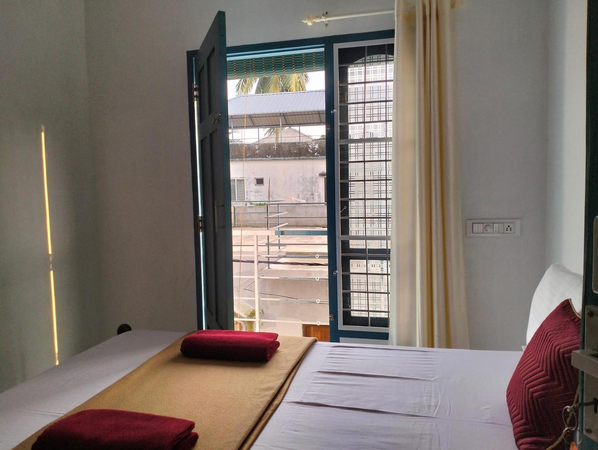Guestland Homestay Kochi Buitenkant foto