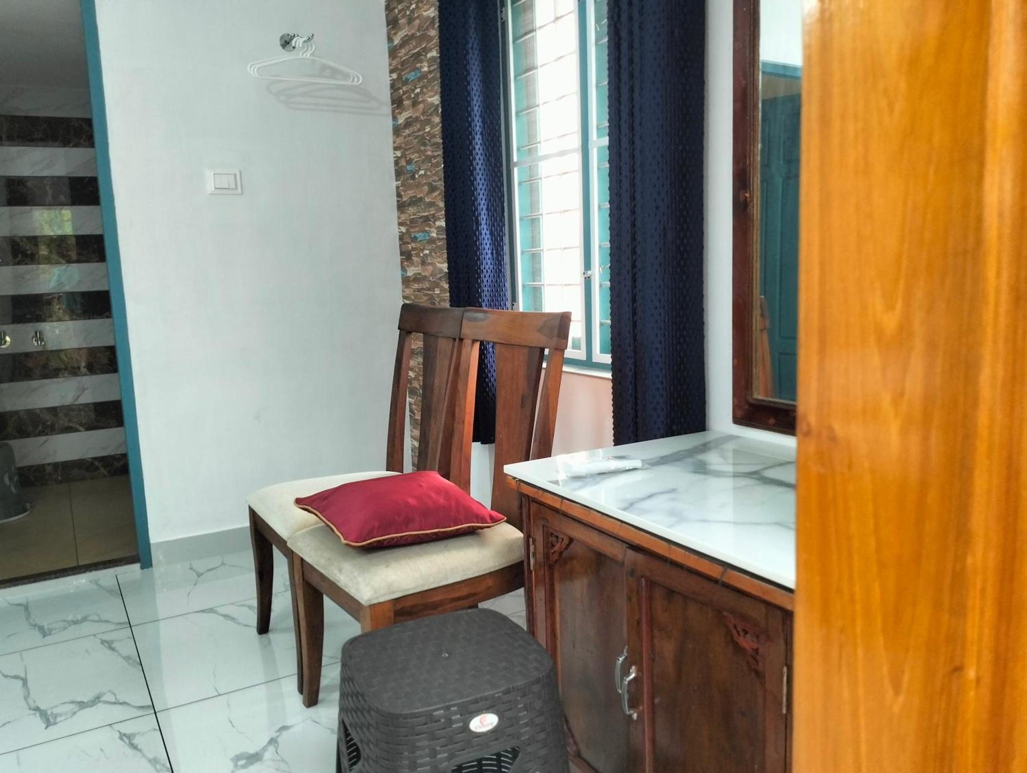 Guestland Homestay Kochi Buitenkant foto